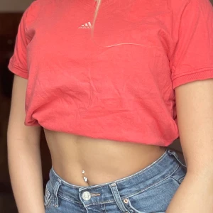 Adidas Vintage Spellout Shirt - our things are vintage articles feel free to write us if you want to buy something ❤️ Germany 