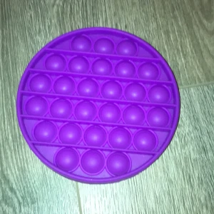 Pop it  - Säljer Pop it för 150kr! Sjukt bra 😃 köparen står för frakten