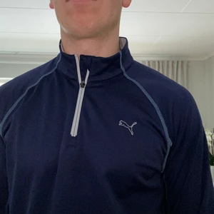 Golftröja - Golftröja från Puma. Knappt aldrig använd.