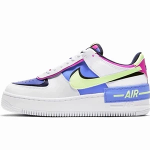 SÖKES - Söker dessa skor i strl 39/40