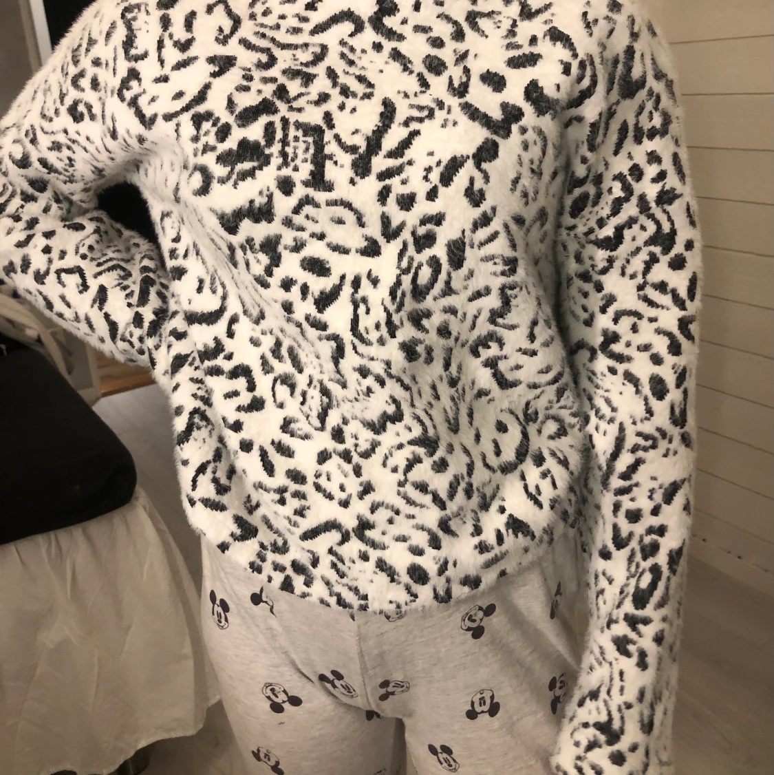 Tröja med leopardtryck