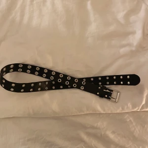 Svart skärp  - Svart skärp som passar alla storlekar! Köparen står för frakt 