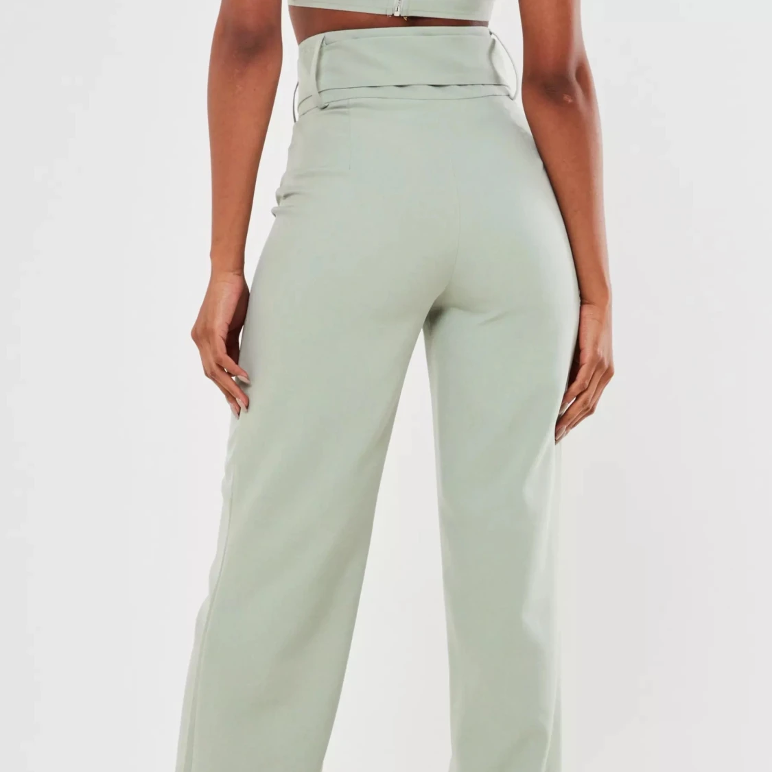 Mintgröna kostymbyxor  - 90