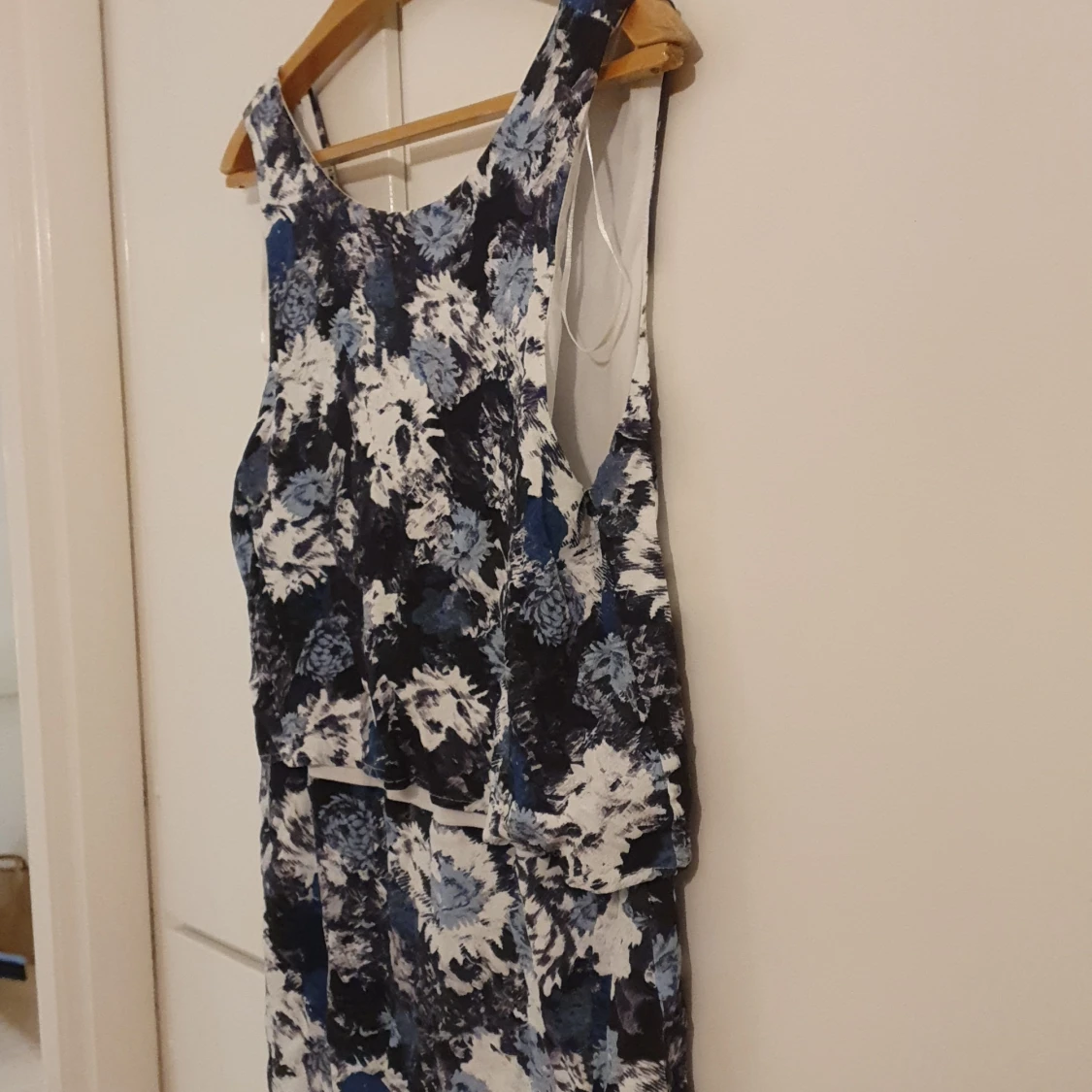 Blommig klänning  - 91