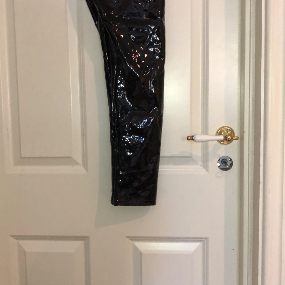 Svarta lack byxor - 91