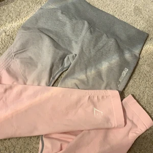Gymshark byxor  - Säljer ett par byxor från gymshark. Storlek L, buda från 200kr