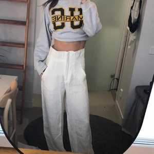 Linnebyxor från Chiquelle - Såå fina linnebyxor från chiquelle. Ursprungspris 599, mina är bara använda 1 gång men säljer för att jag inte får användning av dem. Frakt tillkommer  på 50 kr, så totalt pris är 350kr. 💓