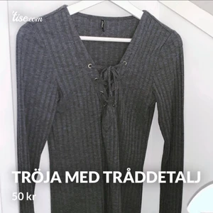 Grå tröja med snörning - Fin super skön tröja, skriv för fler bilder 💞