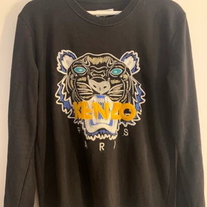 Kenzo tröja  - En kenzo tröja bra skick säljer billigt för att vill bli av med alla kläder 