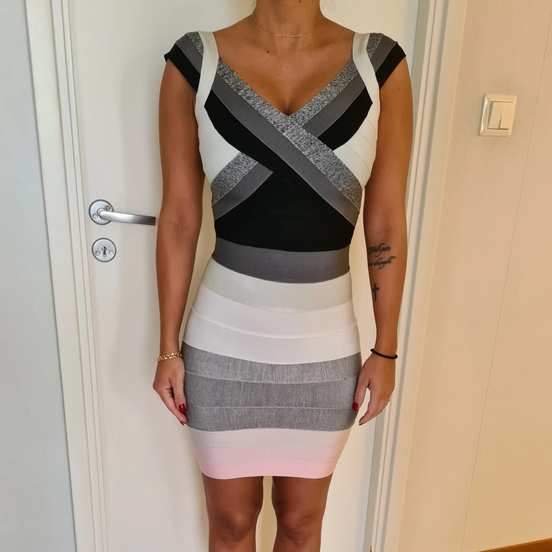 Bandageklänning  - 90