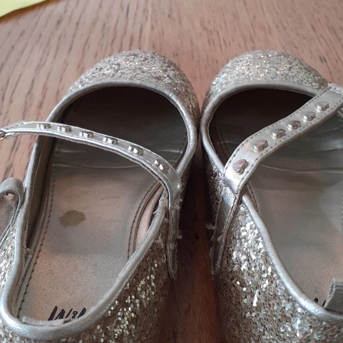 Glitter skor i stolek 27. - 91