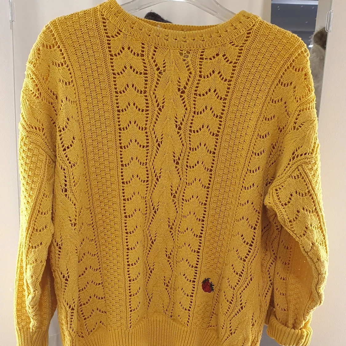 Mycket mycket söt och unik stickad tröja