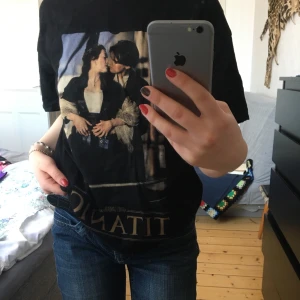Titanic t-shirt - Titanic t-shirt, skönt material och snygg 