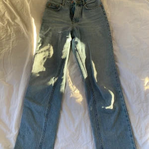 Jeans NAKD - Jeans helt i nyskick från NAKD i storlek 36💚