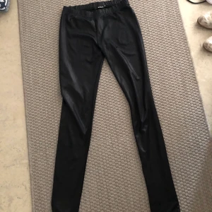 Skinnleggings - Helt nya i strl xs