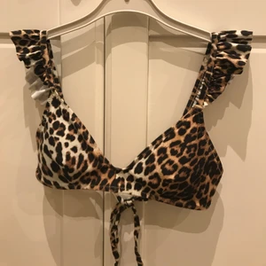 Bikiniöverdel  - jättesöt bikiniöverdel storlek 36❤️ frakt tillkommer 