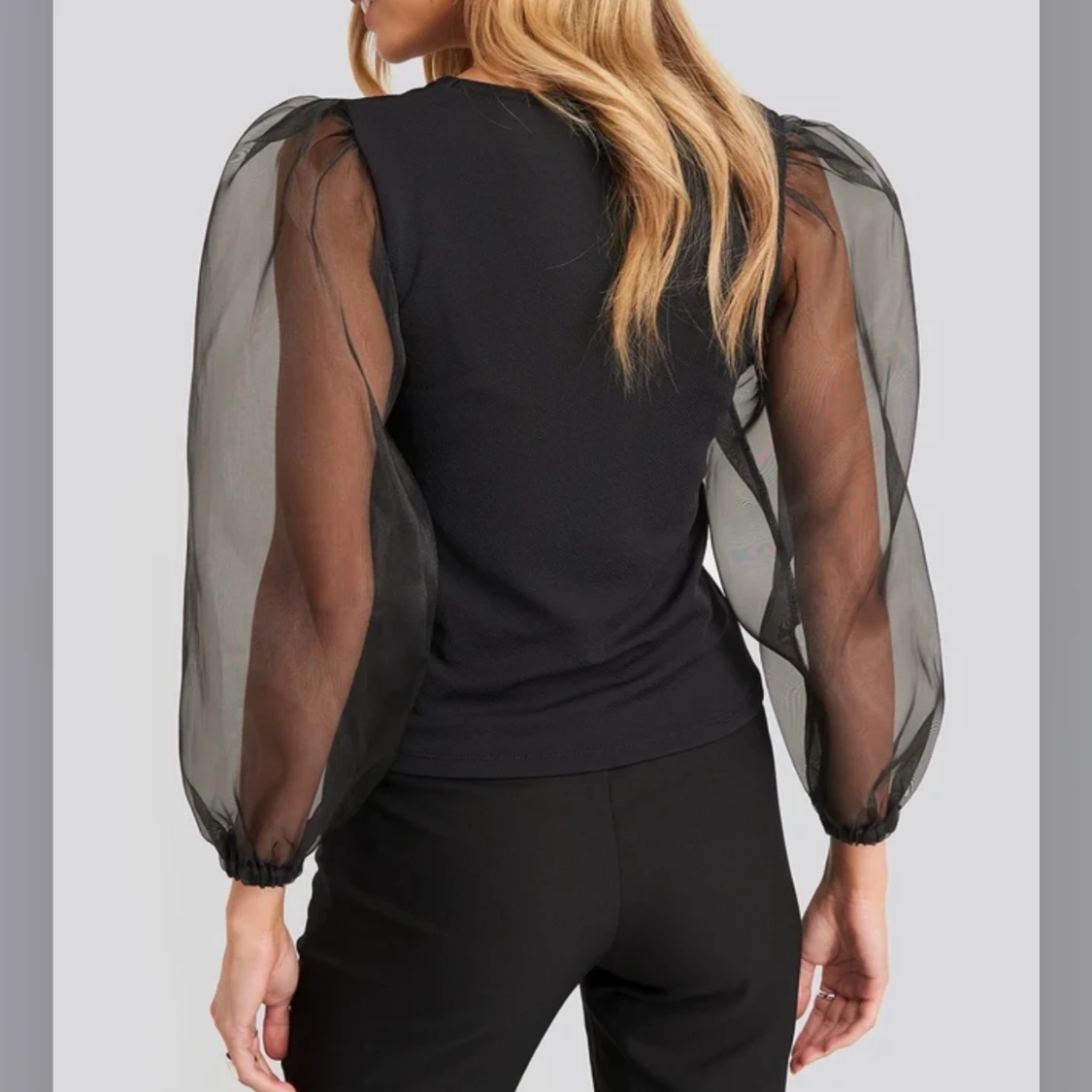 Tröja med puffärmar  - 91