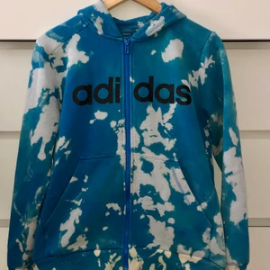 Zip up hoddie  - - XS (164)  - KUNDEN STÅR FÖR FRAKTEN  - ❌INGA ÅTERKÖP❌