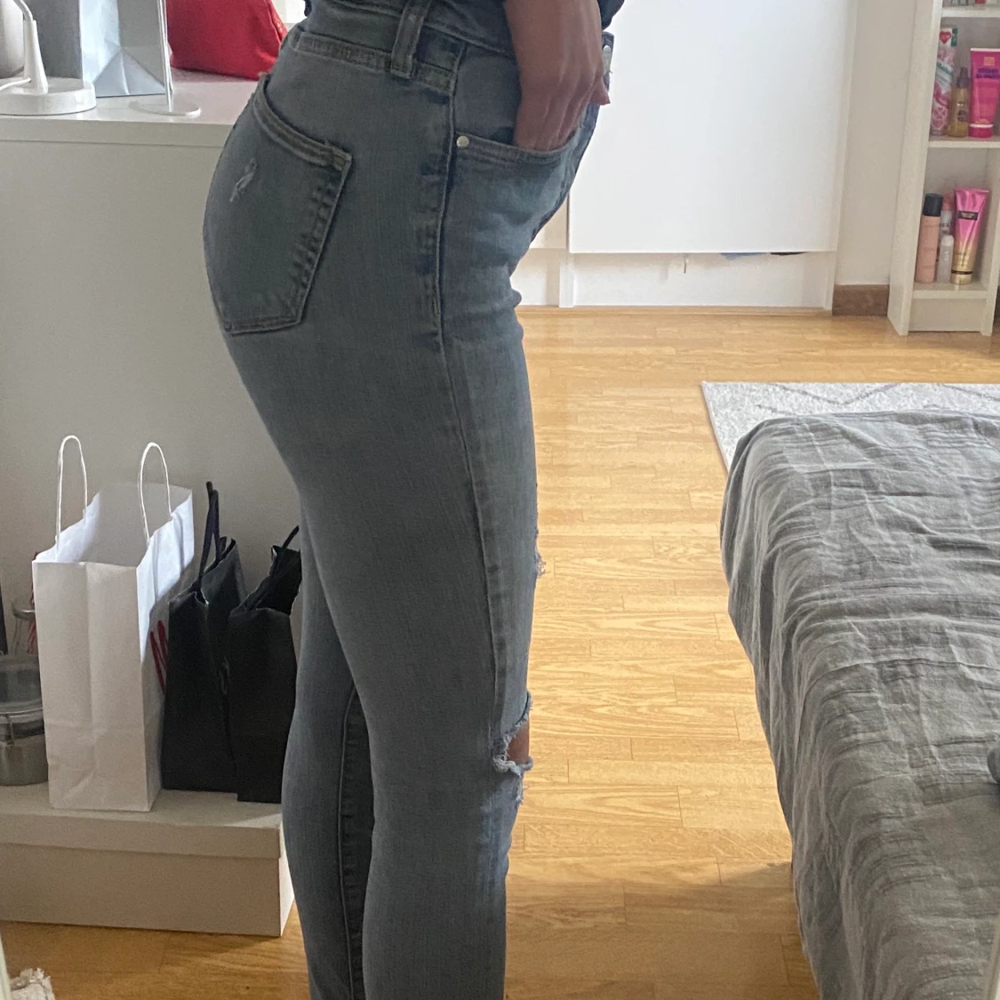 Jeans med hål!!👖 - 90