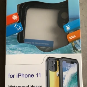 Skal till iPhone 11 - Waterproof heavy duty case, skyddar mot allt. Köpte till fel mobil, passar iPhone 11. Köptes för 200kr