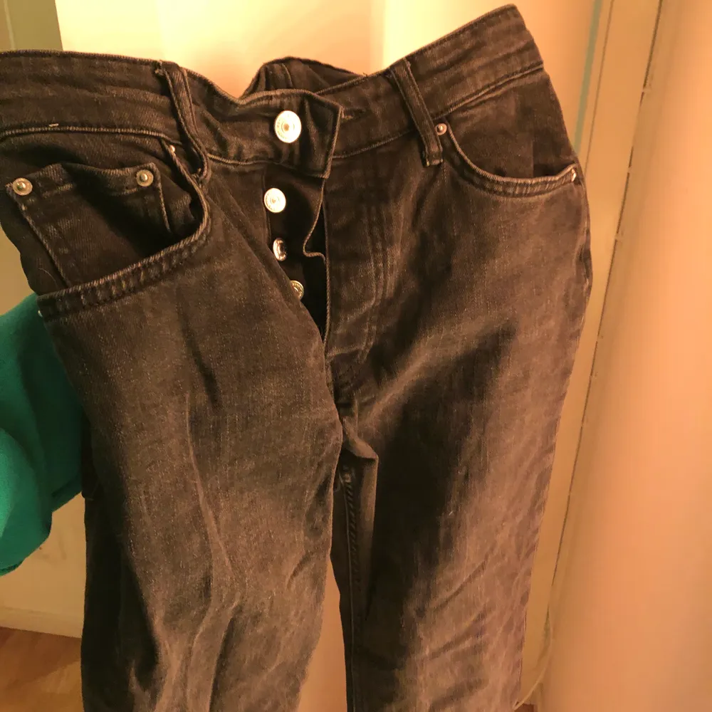 Bästa passformen (men tyvärr för små för mig nu). Inte urtvättade utan washen är så. 💗. Jeans & Byxor.