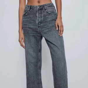 Zara jeans! - Ett par superfina grå jeans ifrån zara!💖
