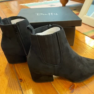 Nya boots / kängor / stövletter - 37 - Helt nya med kartong kvar 🌸