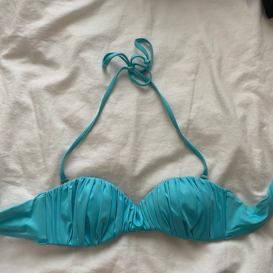 H&M bikinitopp storlek 34 - 90