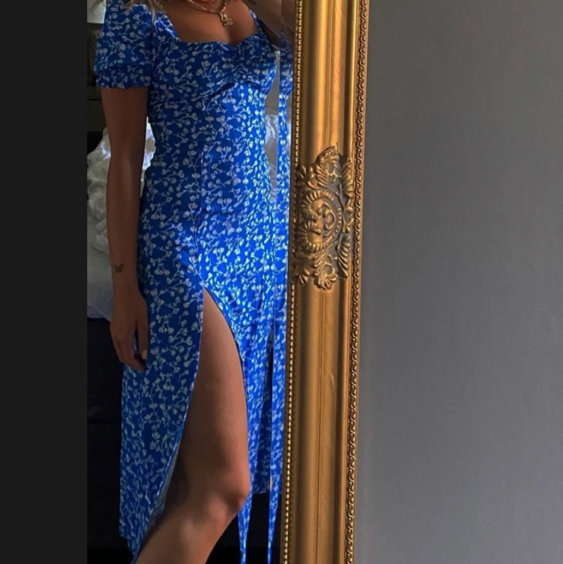 Blommig klänning  - 90