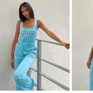 Juicy Couture set NYSKICK - Säljer mitt Juicy Couture set som jag bara haft i någon månad, nyskick, förutom de två små märken på byxorna (se 3e bild) 🥰 Detta settet är slutsålt överallt! Säljer alltså: Byxor - stl M, Kofta - stl M, Linne - stl S. Nypris: 2200kr. Mitt pris: 1500kr.