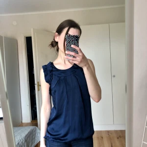 Blå blus, 8 (uk) - Blå blus, 8 (uk)