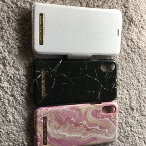 Ideal of sweden skal  - Säljer dessa för 100kr styck och det vita plånboksfodralet för 200kr för iPhone X/XS