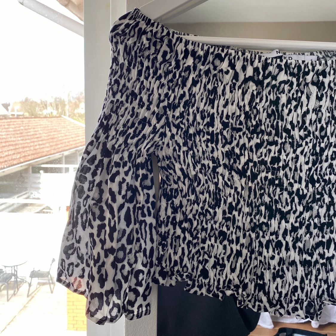 Leopard off shoulder topp - 90