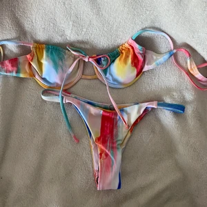 Helt ny bikini  - Helt oanvänd bikini från shein! Hygienplasten är fortfarande på! Säljer pga fel storlek för mig. Köparen står för frakt! 