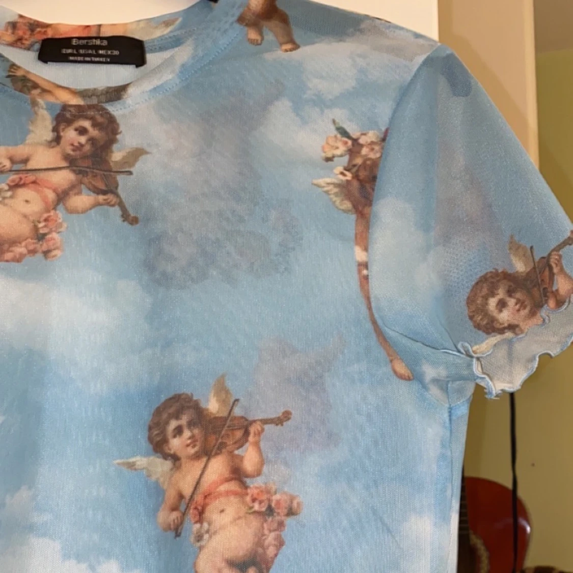 Super söt mesh tröja med änglar  - 91