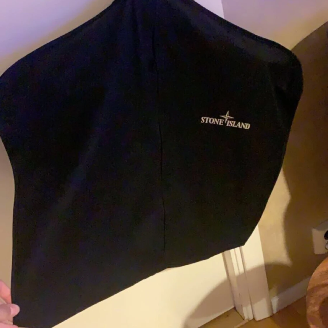 Stone Island vindjacka i rosa herr, 3500kr  - 91