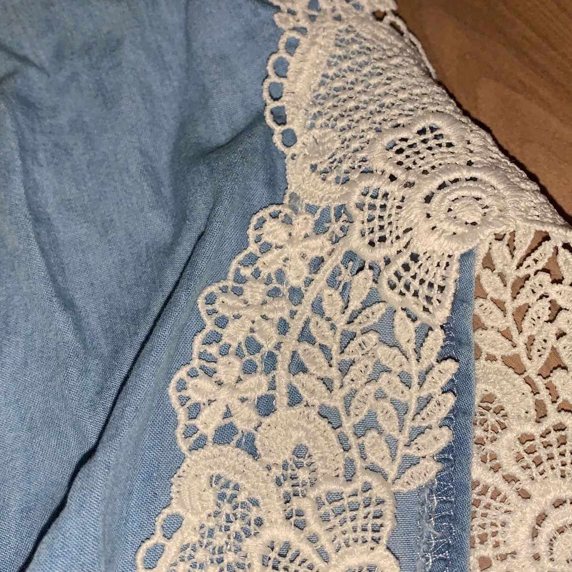 Jeans Skjorta med spets detaljer - 90