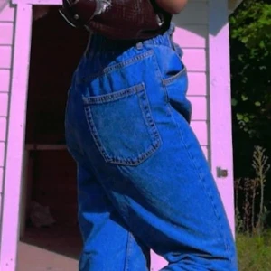 Mom jeans  - Baggy mom jeans. Super snygga och passar till allt. 