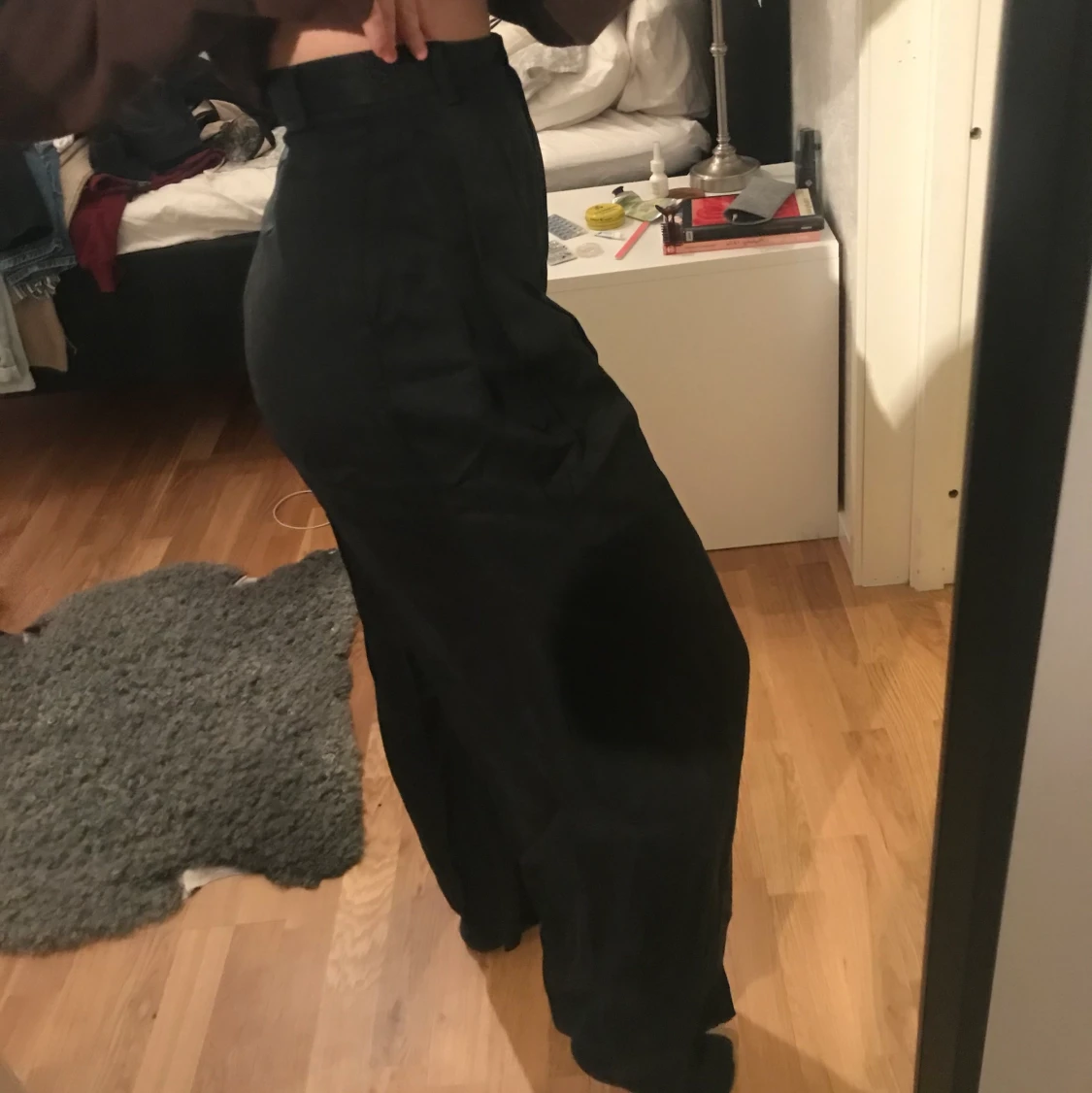 flare pants från weekday - 90