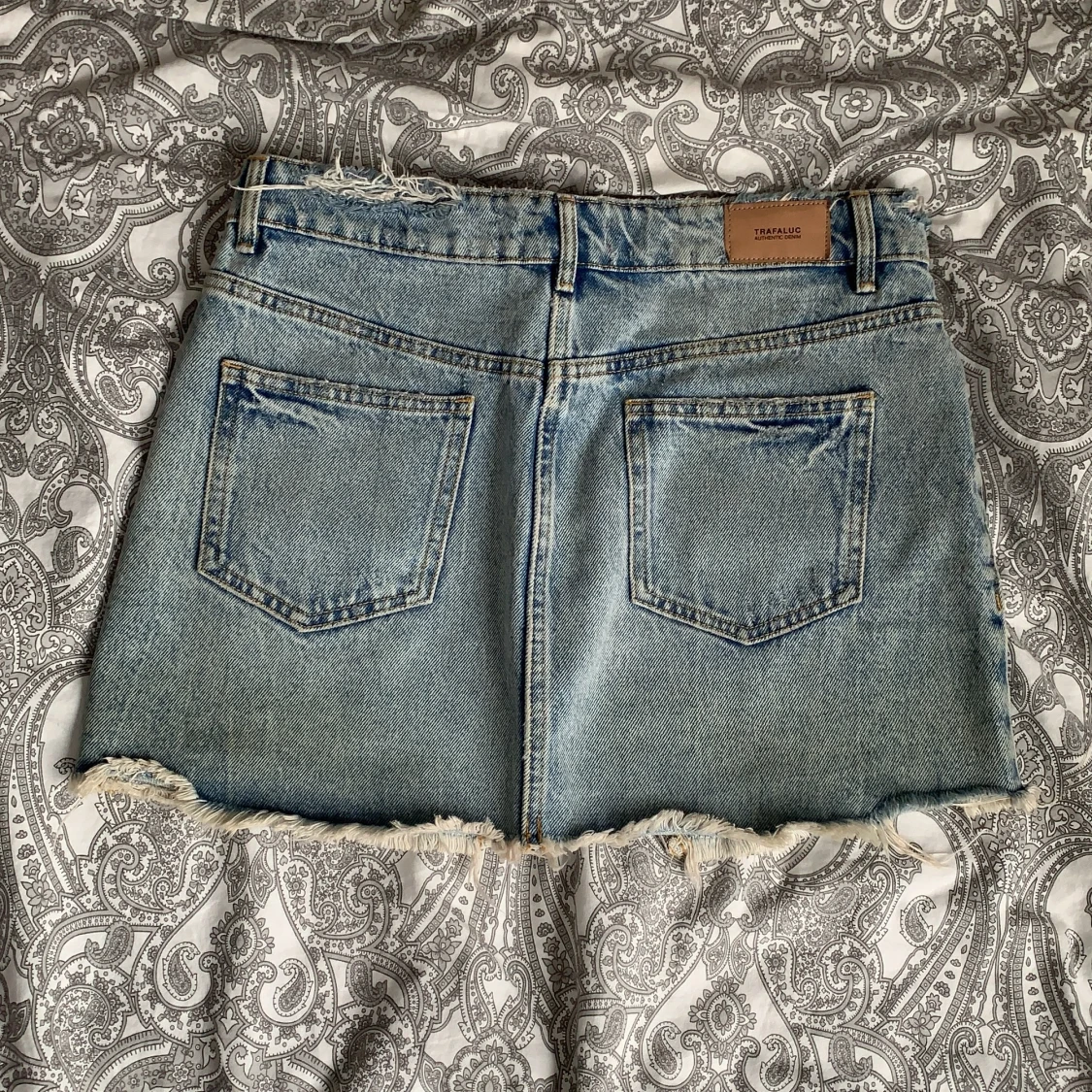 Jeans kjol från Zara.  - 90