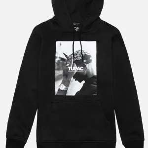 2pac hoodie - Säljer denna 2pac hoodie då jag inte använder den längre. Storlek: xs. Nypris: 599 kr. 