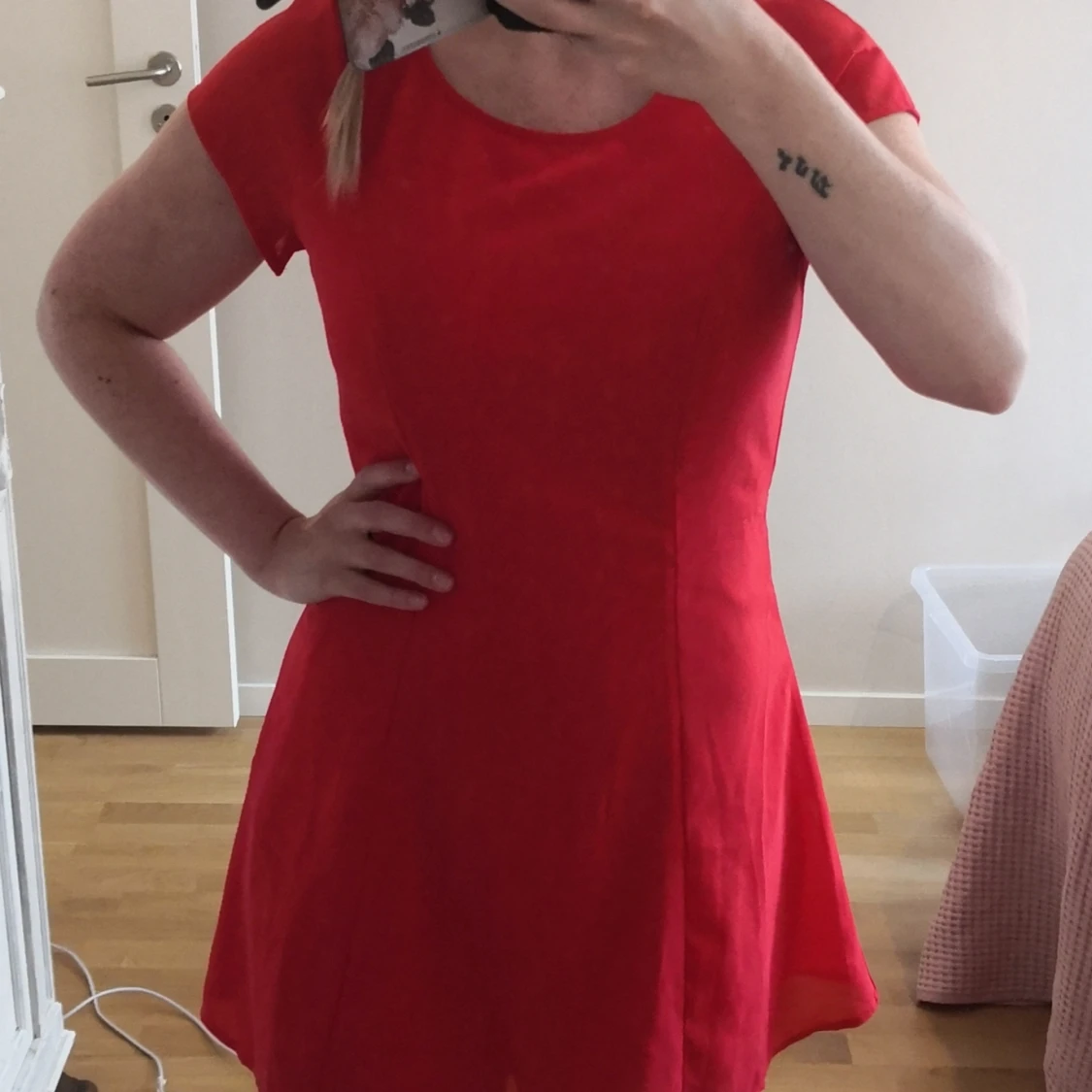 Röd/cerise klänning