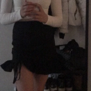 Svart tjol  - Använd 2 gånger bra Skick 💜