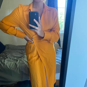 Sommarklänning - Så fin färg och modell men den är för liten för mig :( aldrig använd med lappen kvar, nypris 559kr!!! Passar xs-s