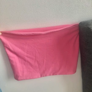 Ärmlöst rosa linne från BIK BOK stl. S - Se ovan