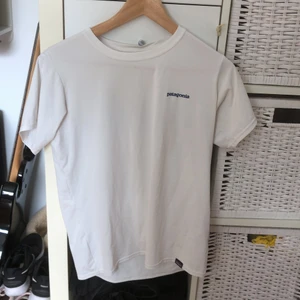 Patagonia - Träningströja från Patagonia. Endast använd 1 gång så i nyskick!