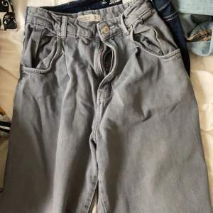 Bull and bear ballon jeans in gray (dyed) somewhat used material but still good 