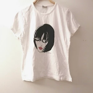 Tshirt - T-shirt bomull m tryck , strl S . Gina tricot