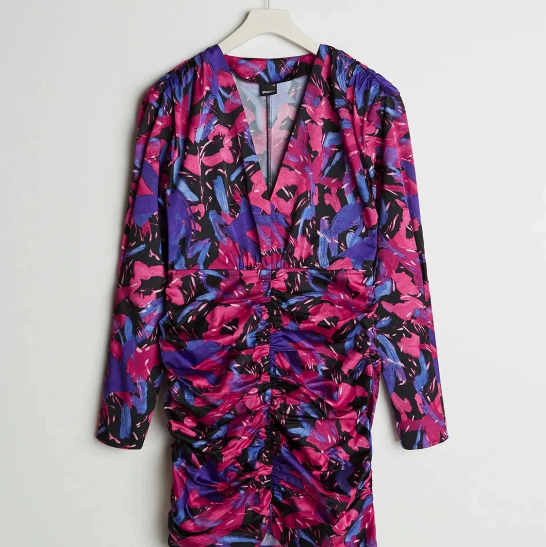 Klänning Gina tricot - 90