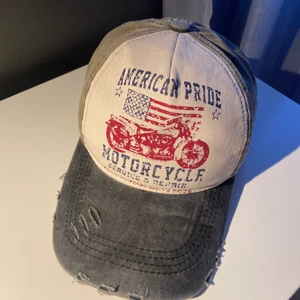 poppis keps - super najs keps aldrig använd! 